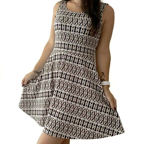 H&M Divided Blue White Tribal Print Skater Dress Stretch Sleeveless Tank Knee 6 - Picture 2 of 11